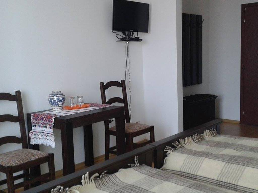 Pensiunea Casa Bunicului Mociu Экстерьер фото
